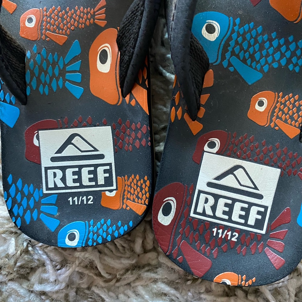 Reef sandals - Picture 2 of 4